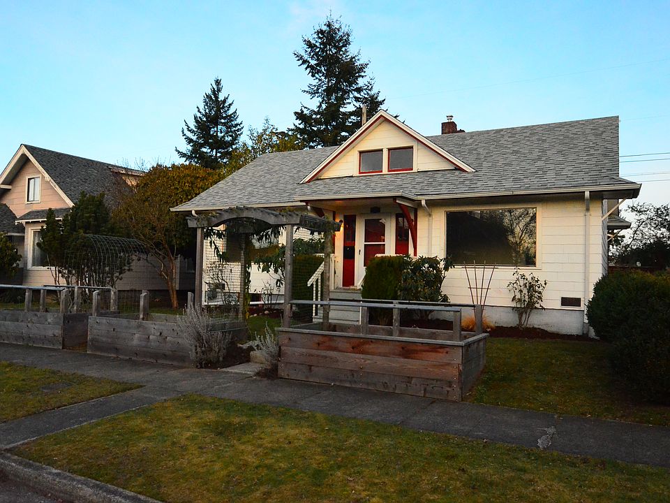 1st image of 831 S Oakes St