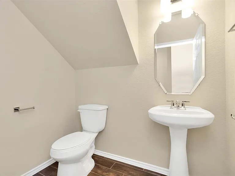 3420 Avondale View Dr — Photo 16