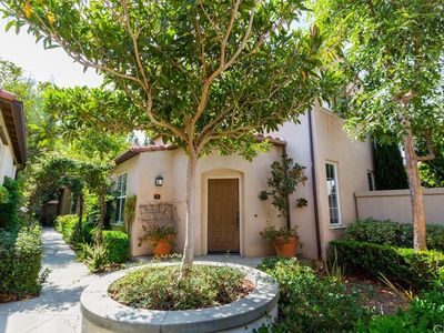 102 Duet #50, Irvine, CA, 92603