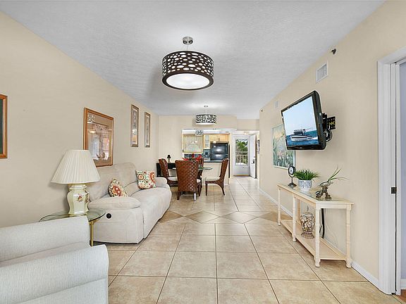5th image of 2950 SE Ocean Boulevard #109203
