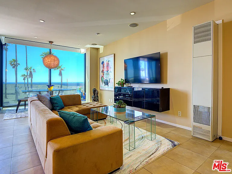 3009 Ocean Front Walk — Photo 11