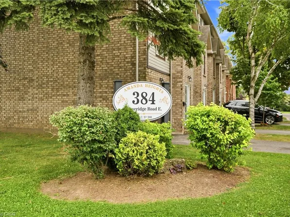 384 Limeridge Rd E #16, Hamilton, ON L9A 2S7