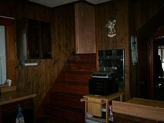 5th image of 322 W 3rd St