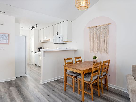 2nd image of 1503 Willoughby Park Ct