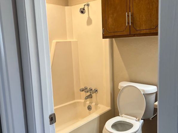 601 Jefferson St #32