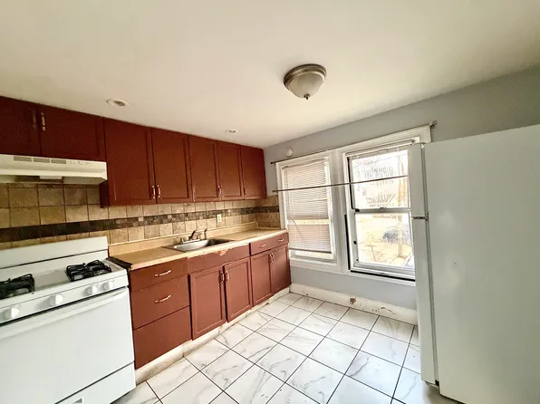 (undisclosed Address), Hempstead, NY 11550