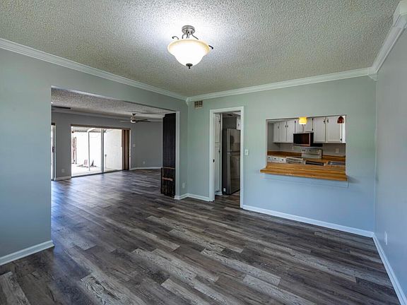 4th image of 4300 Hazel Avenue #D