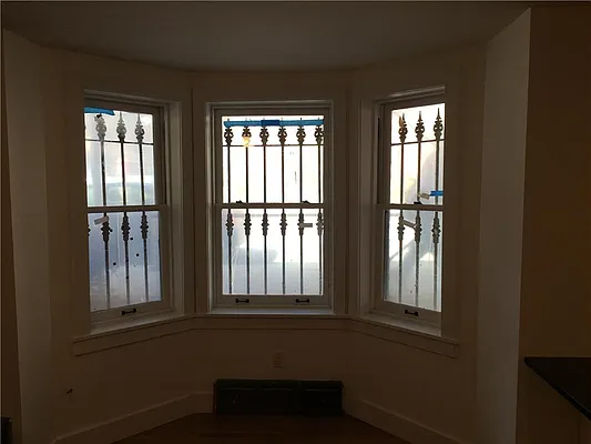 Rented by R New York | media 22