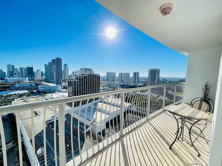1750 N Bayshore Dr #3010 — Photo 29