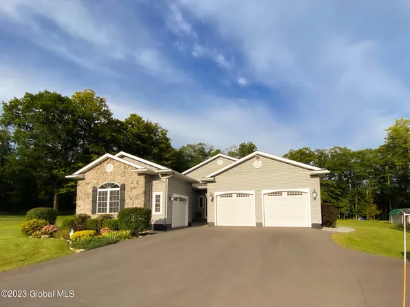 790 Waters Road, Glenville, NY 12302