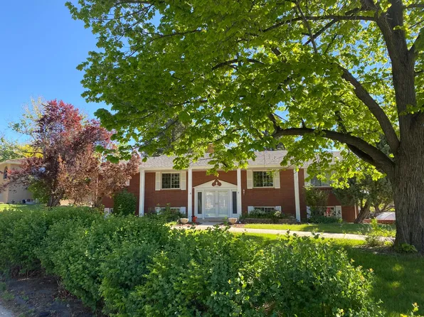 1100 Aspen St, Broomfield, CO 80020