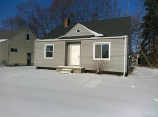 846 W Hemphill Rd, Flint, MI 48507