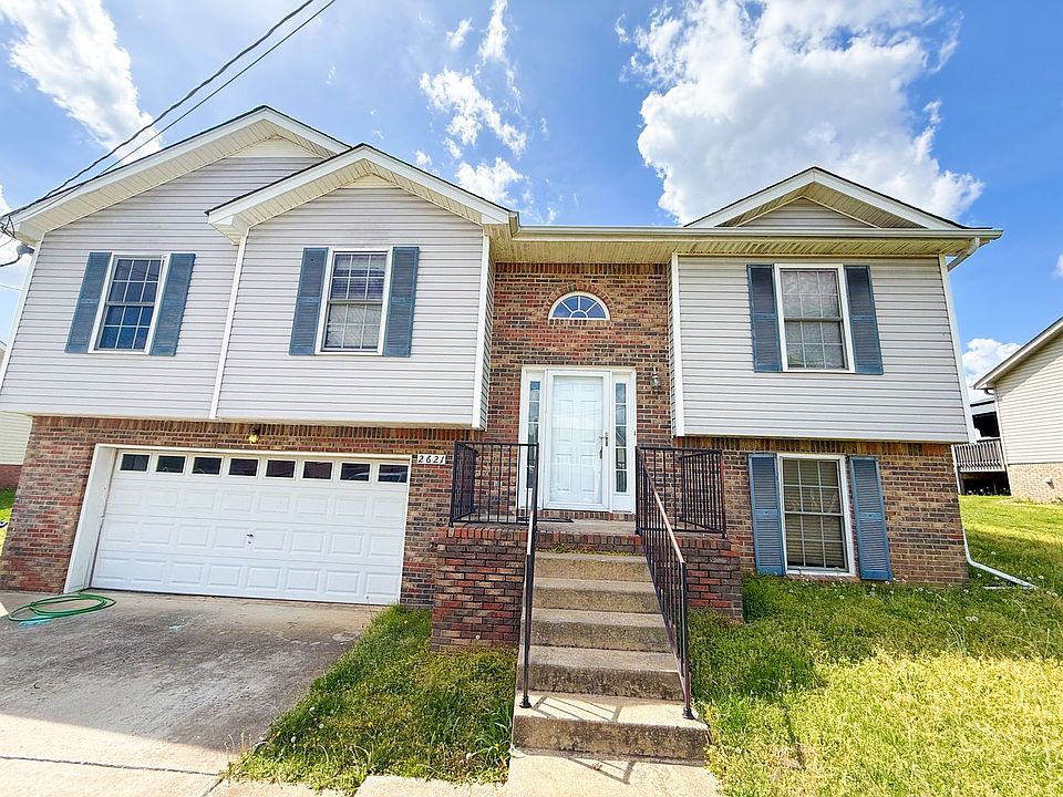 1st image of 2621 Green Briar Dr