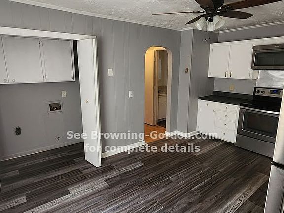 3rd image of 2514B Glenrose Ave