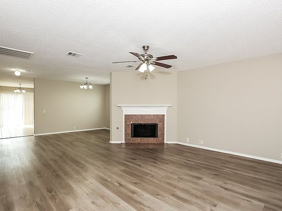 4th image of 6736 Ambercrest Dr