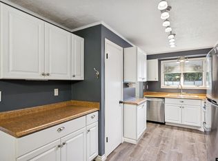 8274 Garnet St, Juneau, AK 99801