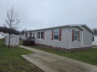 217 Braeburn Dr, Muskegon, MI 49441