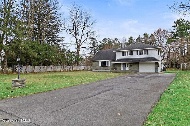2nd image of 1029 Fairlane Road