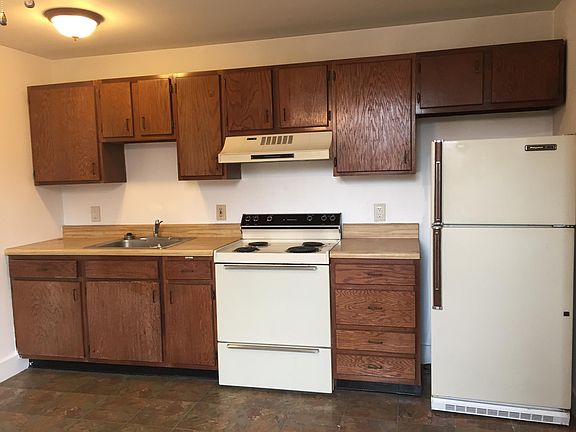 3rd image of 36 White St APT 5