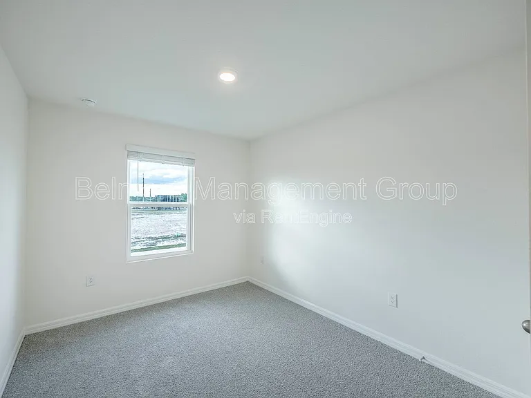 8250 SW 67th Ave — Photo 14