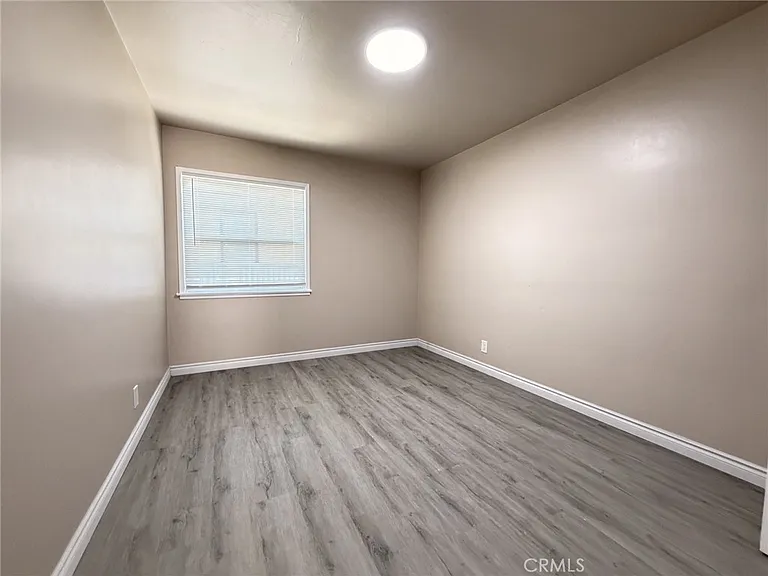 2431 W Beverly Blvd — Photo 11