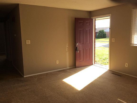 2nd image of 1664 Continental Dr