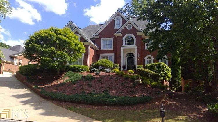 1st image of 685 Saint Regis Ln