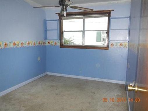 5th image of 916 Wiegand Dr