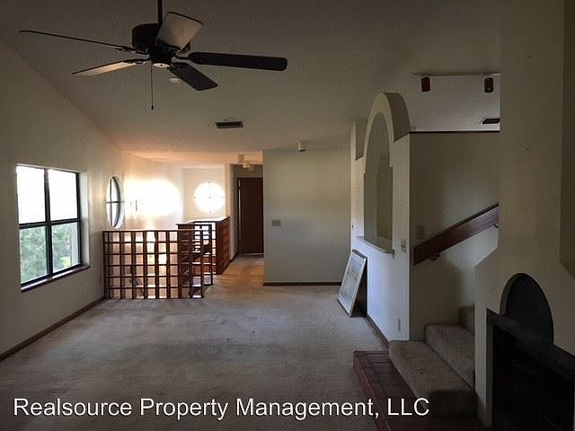 2nd image of 6114 Raintree Dr #U5