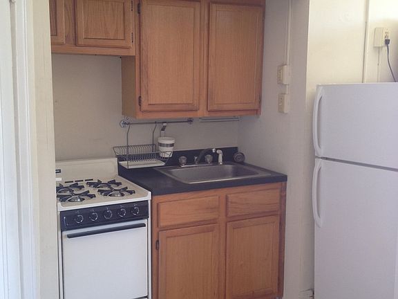 3rd image of 104 N Arthur Ashe Blvd APT 2A