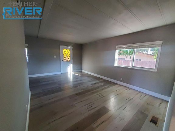 4th image of 1635 9th Ave #Trailer