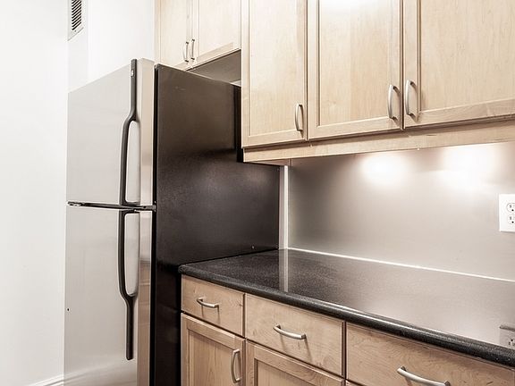 5th image of 201 E 87th St APT 11S