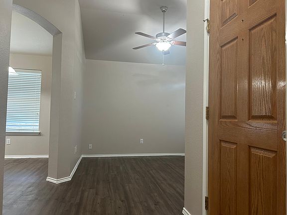 3rd image of 127 Aguilar Dr