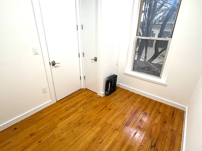 206 Thompson St #3 — Photo 3