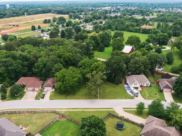 4630 W Nottingham Street, Battlefield, MO 65619