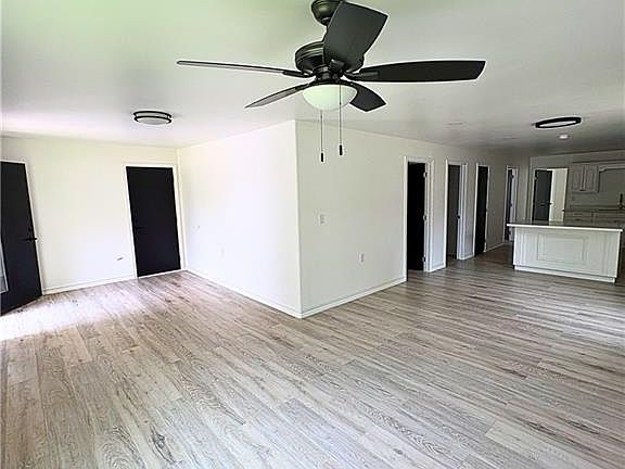 3rd image of 437 S Georgia Ave