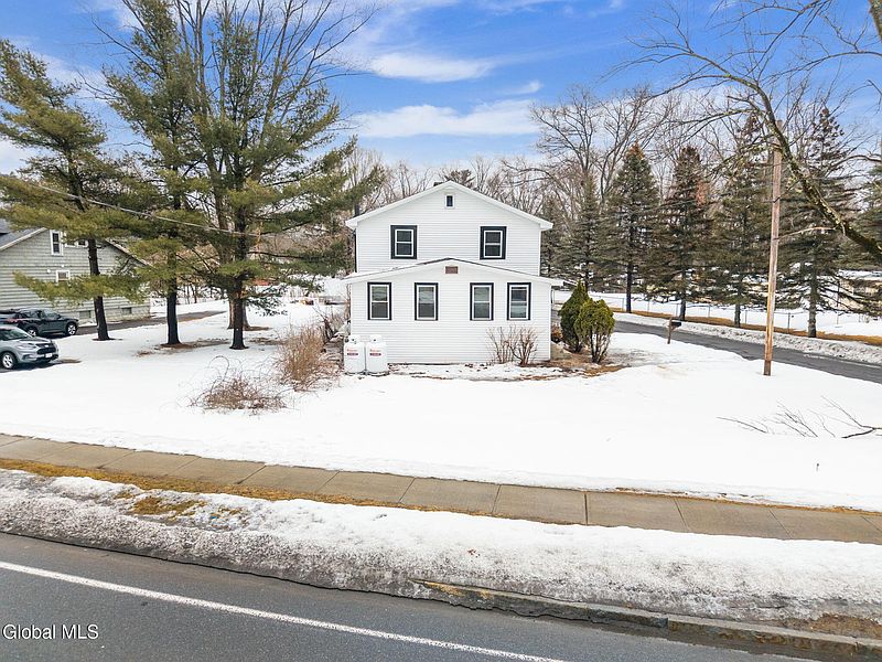 4th image of 150 Schoolhouse Road