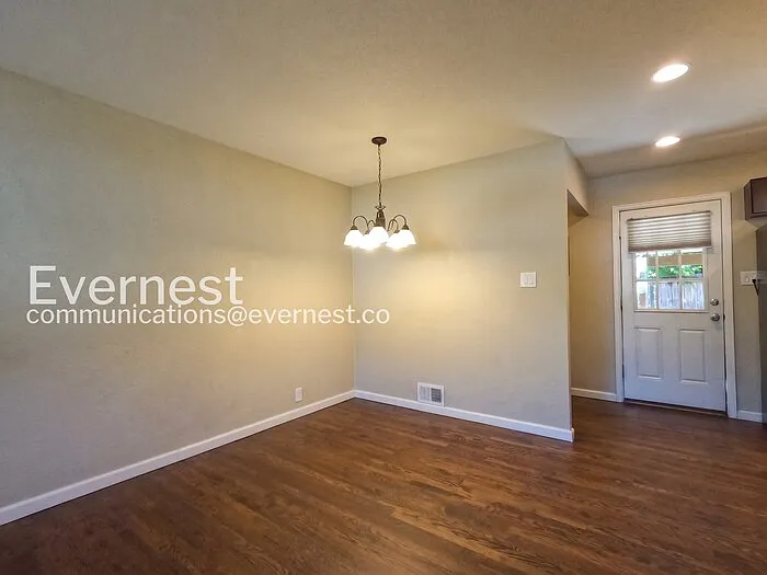 226 Columbine Ct — Photo 11
