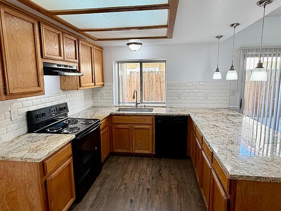 4th image of 8108 Fawn St