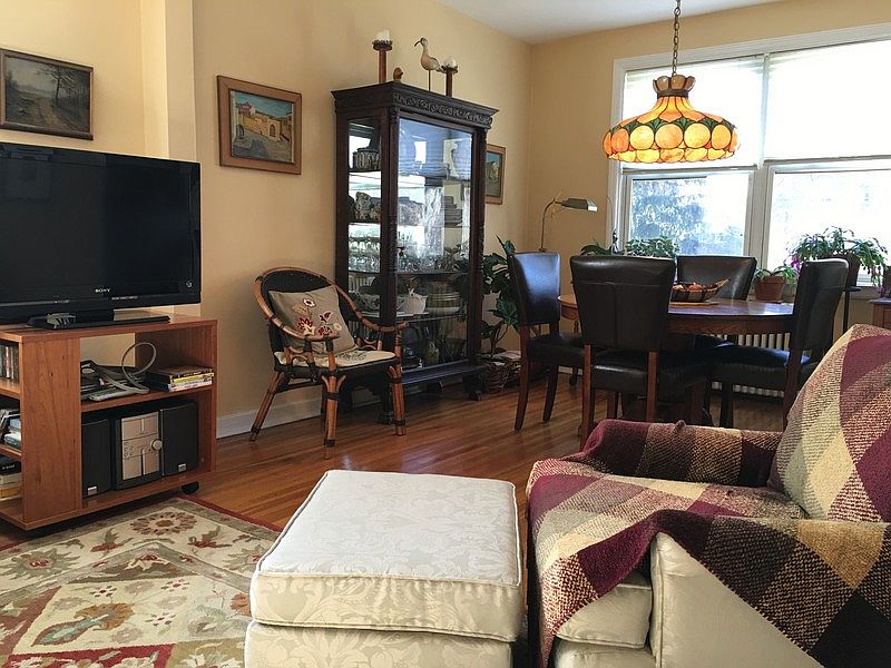 Living Room Dining Area