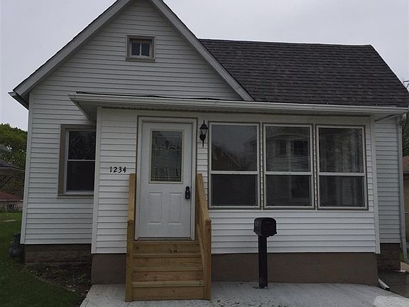 2nd image of 1234 Holland St