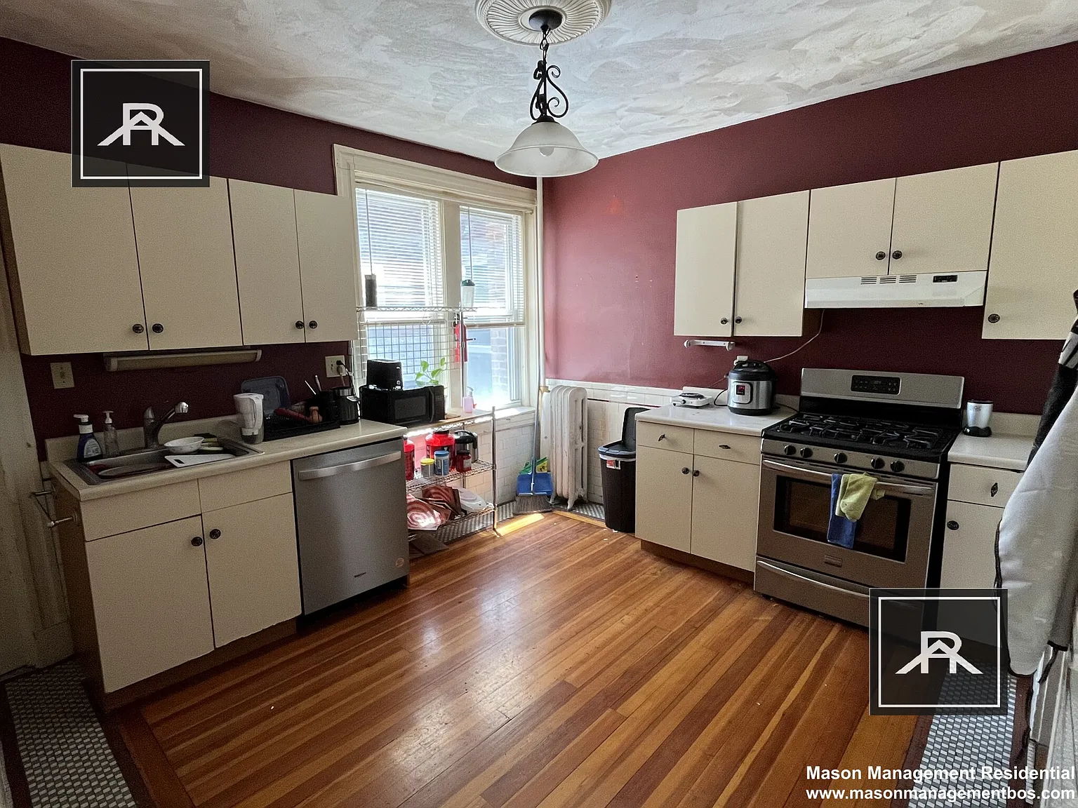3 bed, 1.0 bath, 1650 sqft, $4,800 — Photo 2