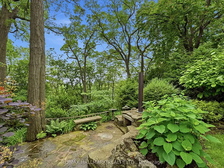 31 Glen Oak Dr — Photo 3