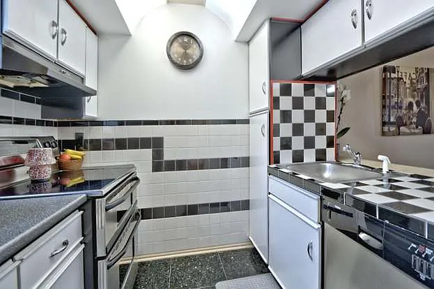 111 Park Pl — Photo 44