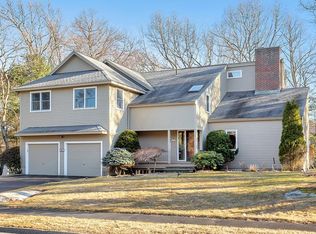 72 Sycamore Dr, Holden, MA 01520