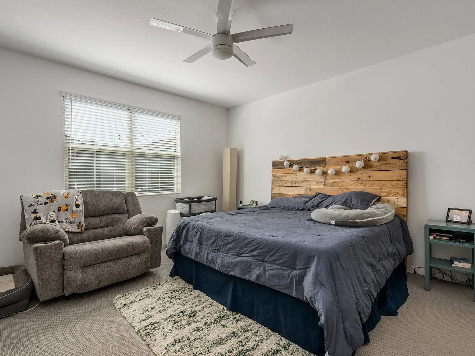 4 bed, 2150 sqft, $2,400 — Photo 4
