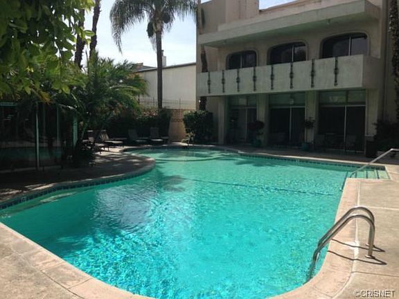 5th image of 5330 Lindley Ave Unit 306