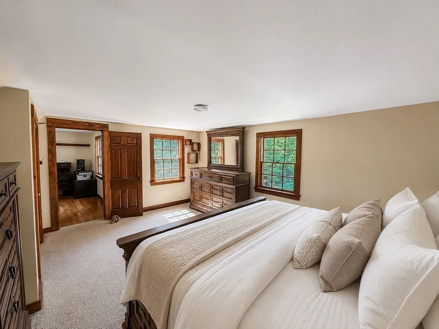 3 bed, 1866 sqft, $3,500 — Photo 3