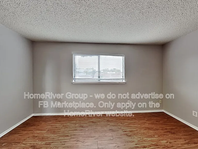 1105 Geneva Ct — Photo 15
