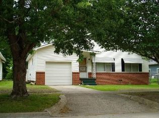 1022 S High School St, Ada, OK 74820